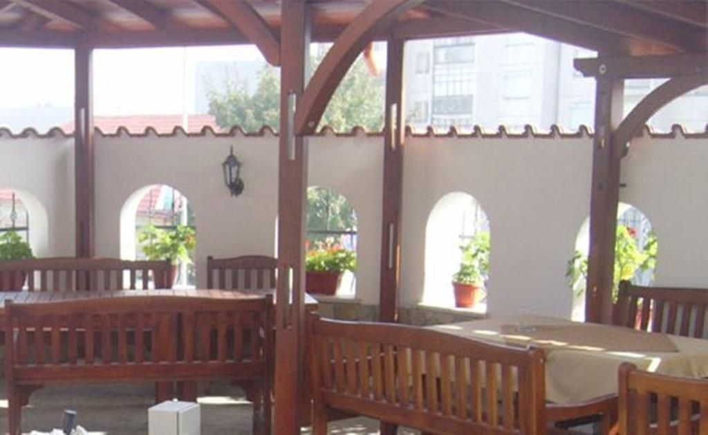 Family Hotel St. Constantine And Helena Ivaylovgrad Bagian luar foto